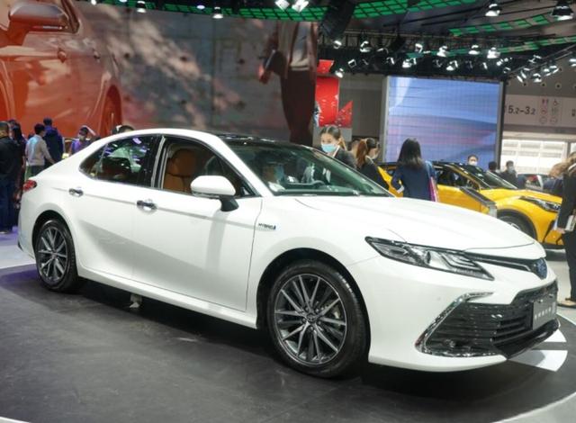 2月份中级车销量排名:凯美瑞第一、雅阁第二、亚洲龙表现抢眼-