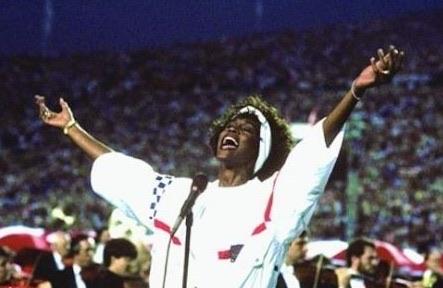 历史美国著名女歌手惠特妮休斯顿简介 她生平都经历了什么事情 2