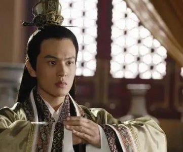 ​扶苏在看到被赐死的诏书时 扶苏为何还选择自杀