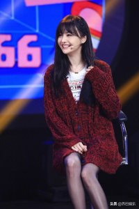 ​郑爽大胆高跟配黑丝小仙女华丽变身网友：简直不要太撩人