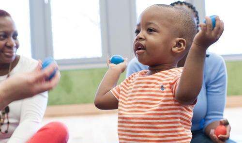 家里有客人孩子人来疯,怎样正确对待孩子图5