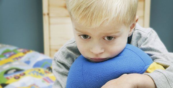 家里有客人孩子人来疯,怎样正确对待孩子图11