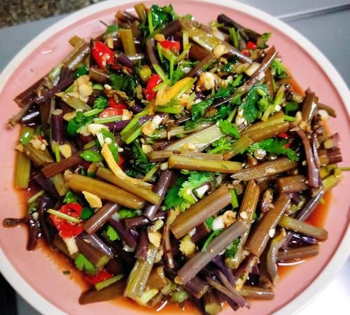 蕨菜怎么吃才好吃视频