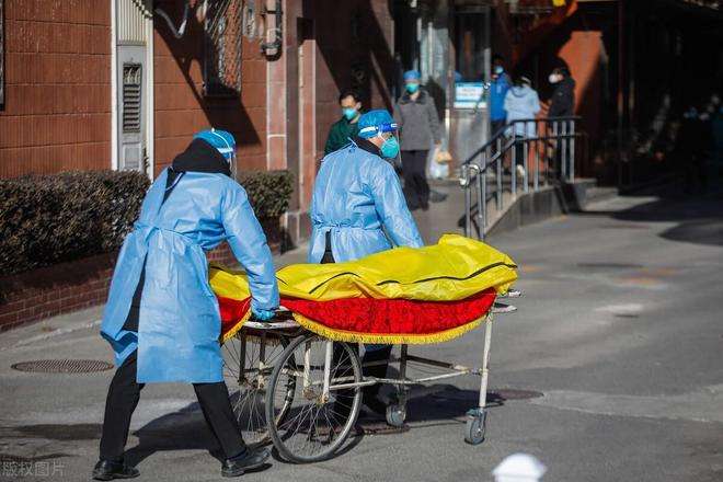 老人去世比往年多很多？专家释疑