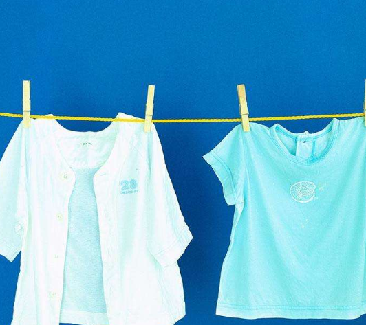 衣服泡臭了该如何清理,衣服泡久了发臭味道怎么去除掉图6