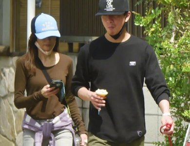 ​木村拓哉与工藤静香同框，互喂冰激淋显甜蜜，女方因嫁人被炮轰