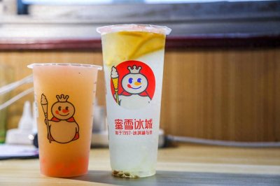 ​蜜雪冰城(2025官方)加盟费用明细表!加盟条件、乡镇下放政策！