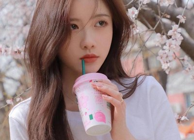 ​女朋友生气了下楼来怎么哄