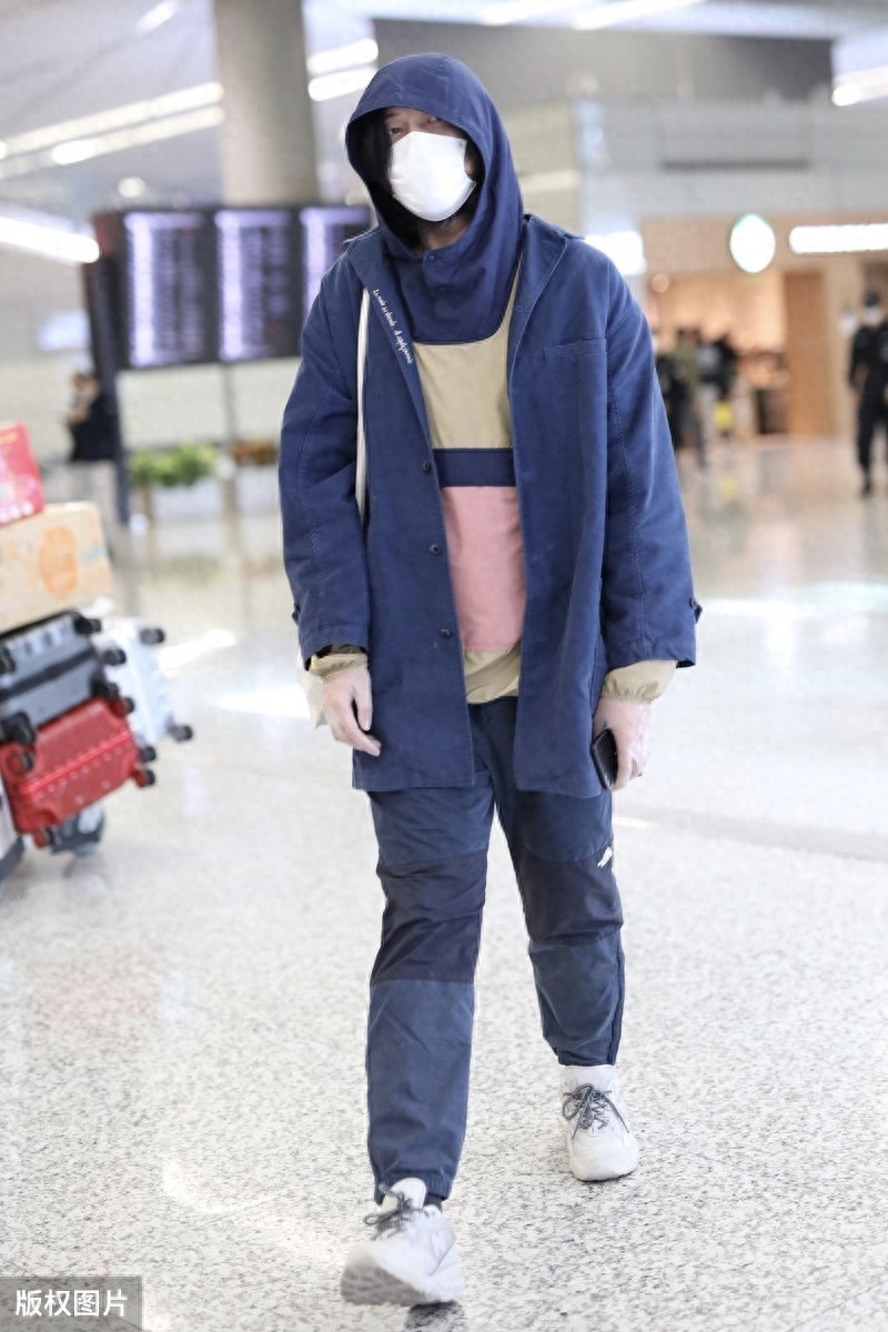 《爱5》关谷神奇离开背后的真相,王传君抹黑《爱情公寓》为哪般