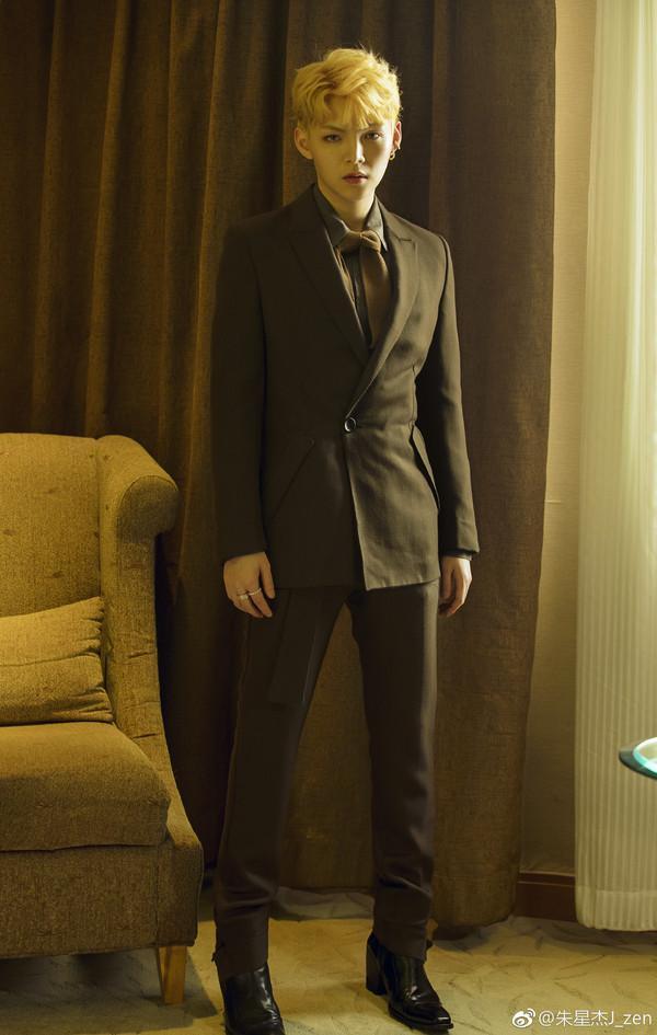 当朱星杰遇上中国风,这枚“创作才子”的反转魅力太圈粉!《潮我看齐》