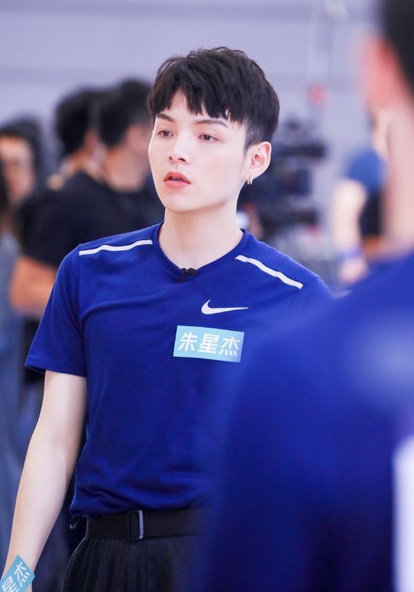 当朱星杰遇上中国风,这枚“创作才子”的反转魅力太圈粉!《潮我看齐》