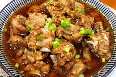 ​家里来客人做了10道拿手家常菜，简单易做，一上桌连连夸赞好吃