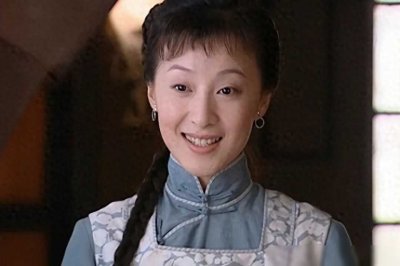 ​《金粉世家》：私奔后险些嫁入豪门的小怜，为何比冷清秋拎得清？