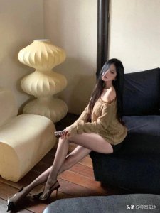 ​气质美人 黑丝大长腿太美了