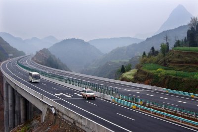 ​1月10日起，四川高速开通临时服务电话，受理ETC收费投诉和咨询