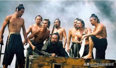 ​央视水浒隐藏着两位大牌龙套，一位拍了团长，一位是帝王专业户