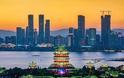 ​中国八大火炉城市更新！重庆位列第三，第一名近三年有194天高温