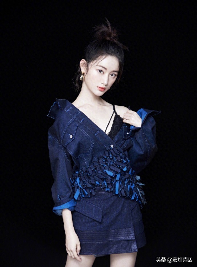 郭晓婷，上海人，新生代，凭借宫廷剧《步步惊心》获得关注