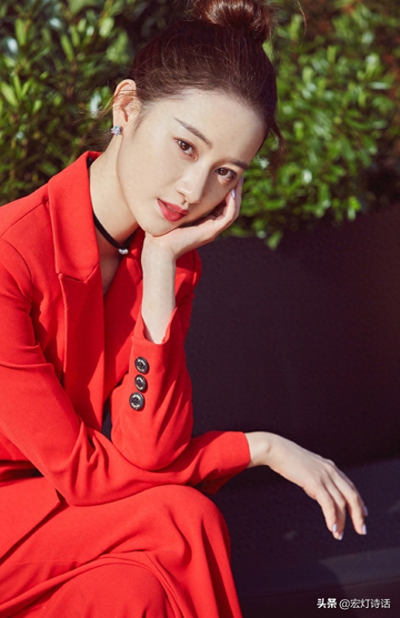 郭晓婷，上海人，新生代，凭借宫廷剧《步步惊心》获得关注