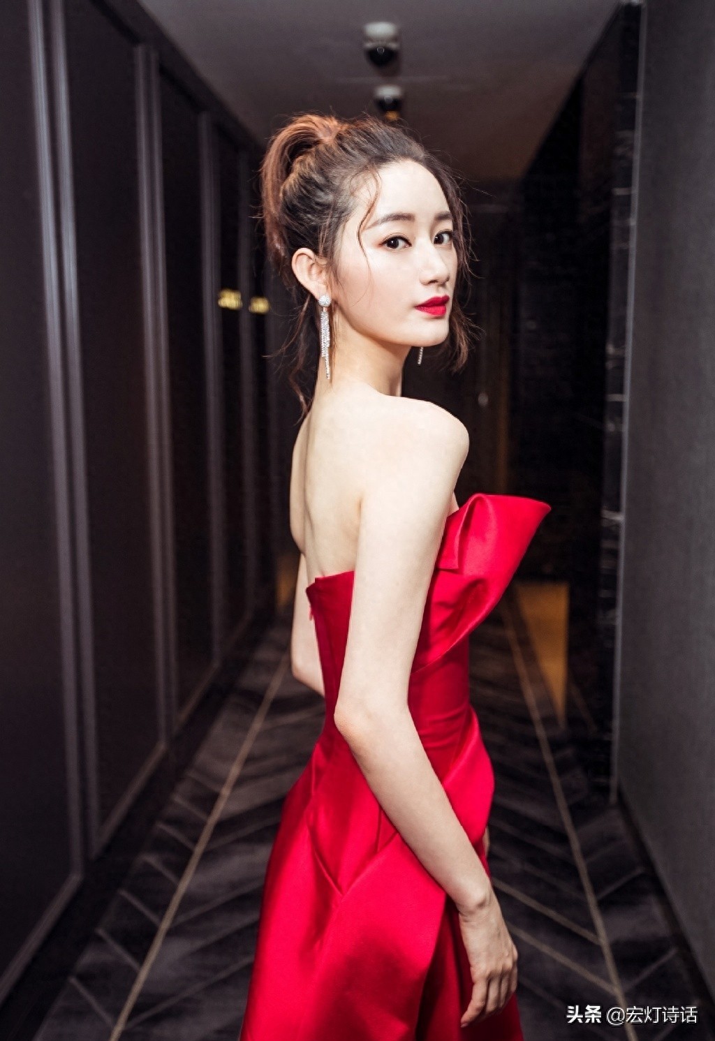 郭晓婷，上海人，新生代，凭借宫廷剧《步步惊心》获得关注