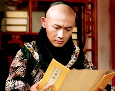 ​他差点代替康熙成大清皇帝，却带着遗憾离世，死后也不得安宁