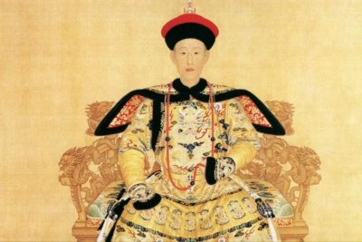 ​皇帝的一天是怎么过？4点起床7点翻牌子，除了吃饭基本都是工作