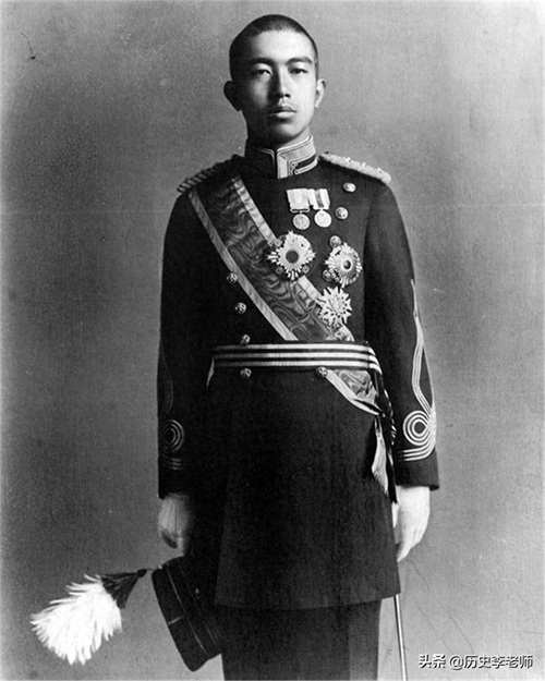 10张老照片直击裕仁天皇：图5《终战诏书》原件，图9皇帝规格葬礼