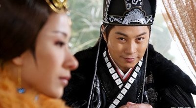 ​唐朝假宦官仇士良，为什么能将皇帝玩弄于股掌之间20余年？