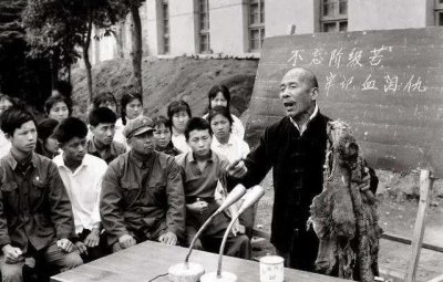 ​河南农民自封皇帝，建立万顺天国