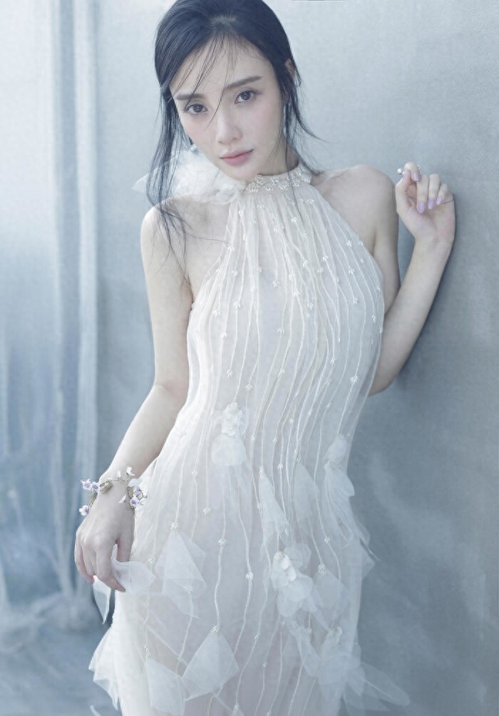 李小璐：一个巨星的陨落，一代女神跌落神坛