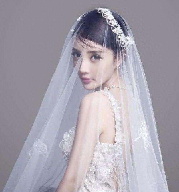 李小璐：一个巨星的陨落，一代女神跌落神坛