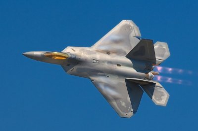 ​格斗之王——F-22“猛禽”战斗机