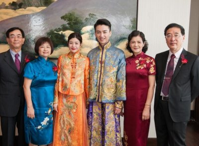 ​陈妍希陈晓大婚，新郎一家三口颜值太高！伴郎陈翔抢镜