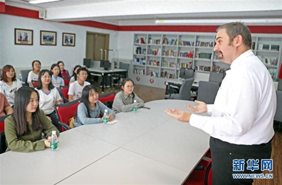 “萨沙”老师的中国幸福生活