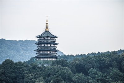 ​带你看雷峰塔的前世今生，这些老照片你一定没见过