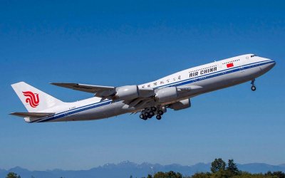 ​美国发布通告，取消中国航企运营的26个赴华航班，我使馆发声谴责