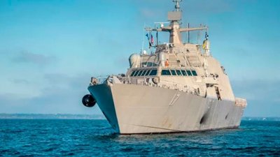 ​美国展示了“印第安纳波利斯”号滨海战斗舰，该舰是自由级第17艘