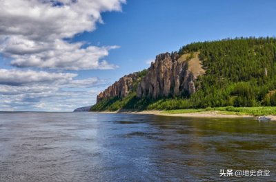 ​面积超过两万平方公里，却位于一个国家境内的五大淡水湖