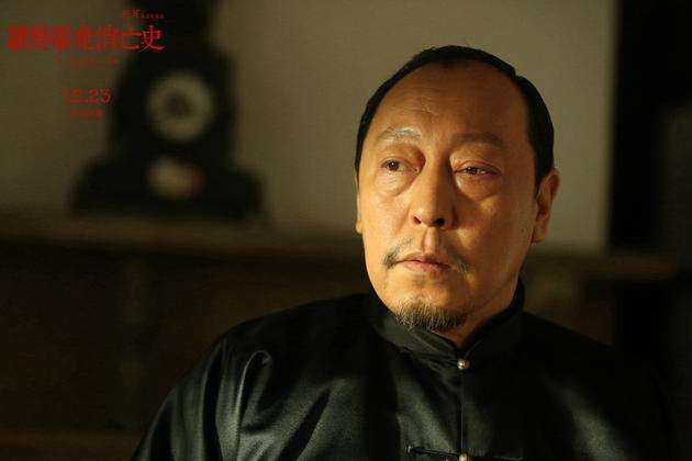 倪大红是倪萍表妹夫！还是吴京好友，曾因长的丑艺考3次被拒