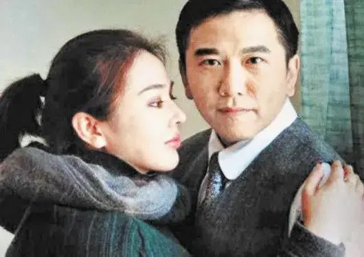 温兆伦邵美琪的故事（温兆伦老牛吃嫩草难过七年之痒）