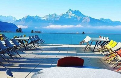 ​李亚鹏河南老家在哪里 李亚鹏的祖屋和豪宅一样气派！能住这样的房子，难怪李嫣