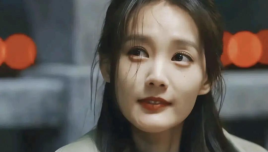 李一桐，这个自嘲体寒的演员终于大火了！