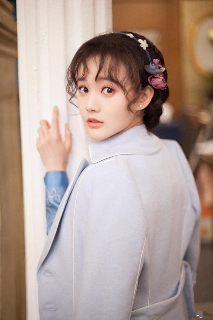 李一桐，这个自嘲体寒的演员终于大火了！