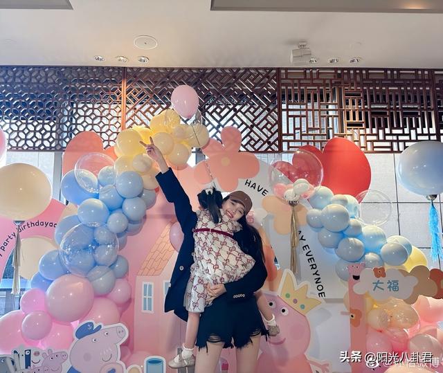 董子健孙怡结婚照（真让人觉得可惜）