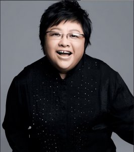 ​韩红简介(韩红因疫情工作减肥40斤，坦言不想生孩子的原因？)