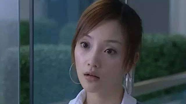 四大女星大方承认整容（娱乐圈这8位女星被整容毁掉）(2)