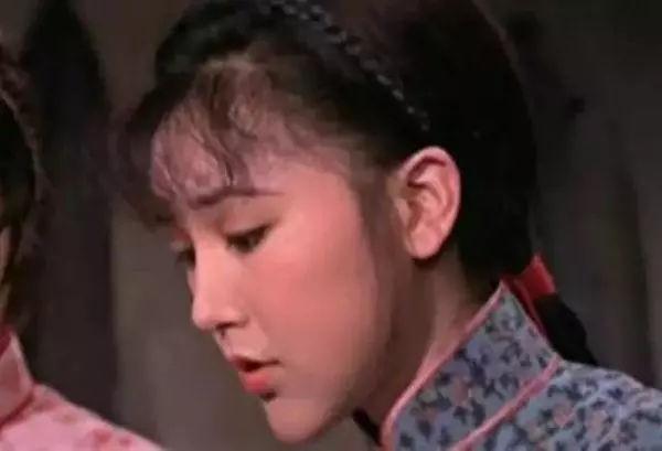 四大女星大方承认整容（娱乐圈这8位女星被整容毁掉）(9)