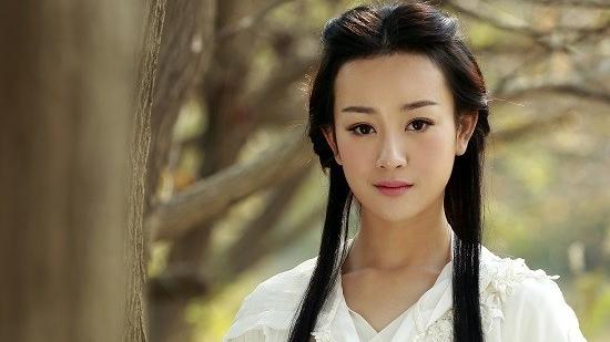 四大女星大方承认整容（娱乐圈这8位女星被整容毁掉）(4)