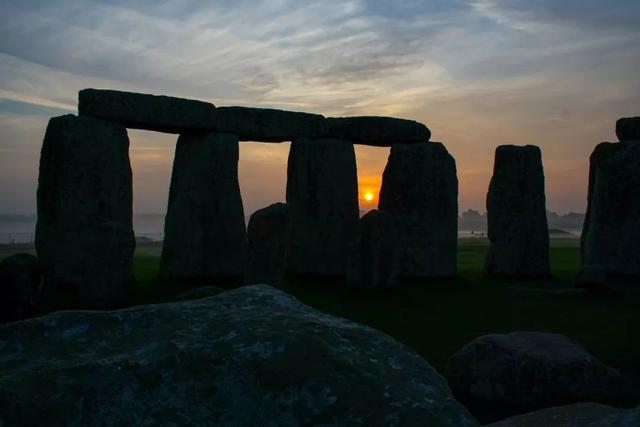 英国巨石阵之谜被揭开（几千年来要告诉人类什么秘密）(5)