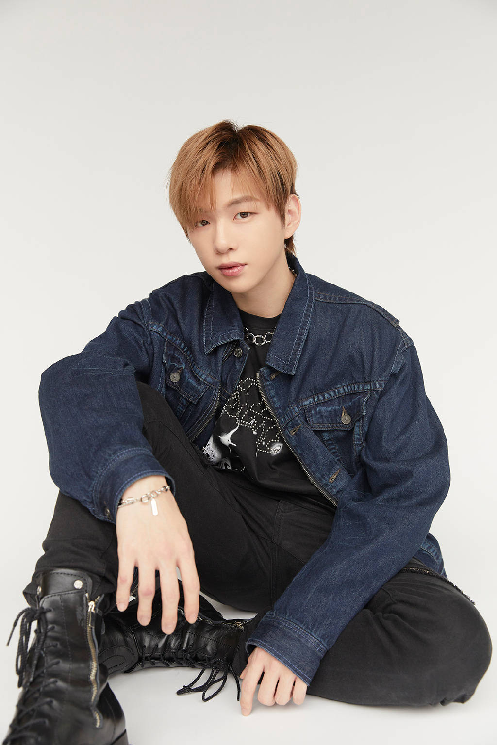 姜丹尼尔直播说错品牌名公开道歉 或被广告主索赔 (图1)